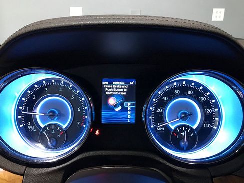 Used 2012 Chrysler 300 Limited w/ Luxury Group RWD image 22