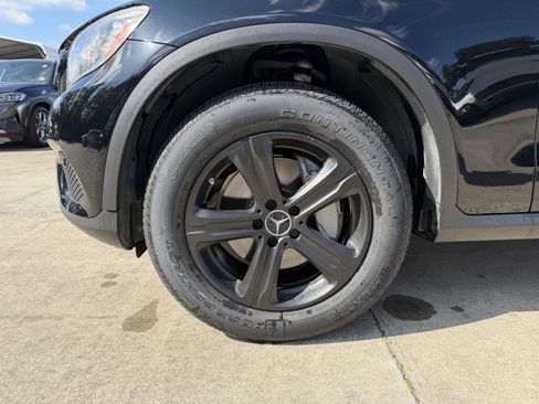 Used 2017 Mercedes-Benz GLC 300 image 4