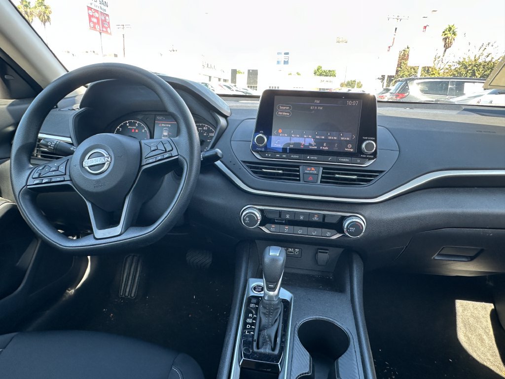 Used 2025 Nissan Altima 2.5 S FWD image 18