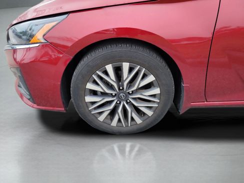 Used 2024 Nissan Altima 2.5 SV image 30