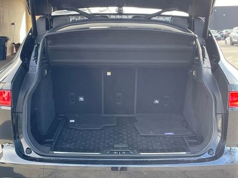 Used 2019 Jaguar F-PACE R-Sport image 34