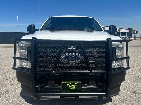 Used 2022 Ford F250 XL w/ Power Equipment Group image 17