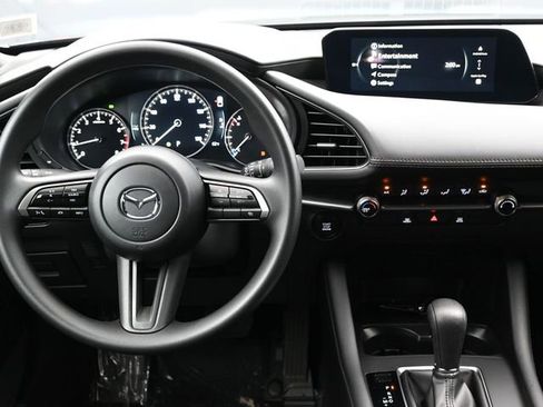 Used 2025 MAZDA MAZDA3 s FWD image 10
