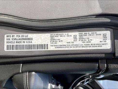Used 2022 Jeep Grand Cherokee L Laredo w/ Luxury Tech Group I RWD image 33