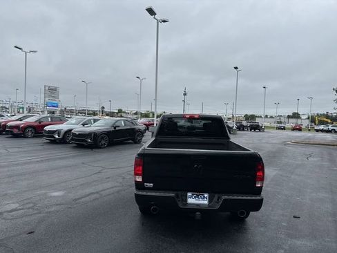 Used 2016 RAM 1500 Express w/ Black Ram 1500 Express Group AWD/4WD image 4