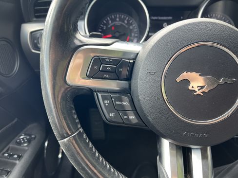 Used 2019 Ford Mustang GT Premium RWD image 16