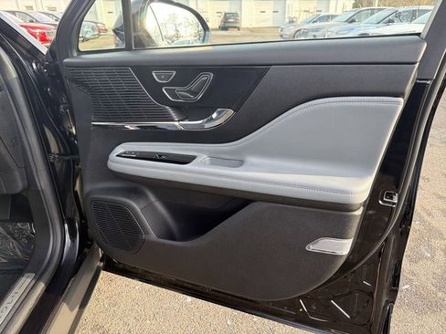 Certified 2022 Lincoln Corsair AWD w/ Equipment Group 101A image 14