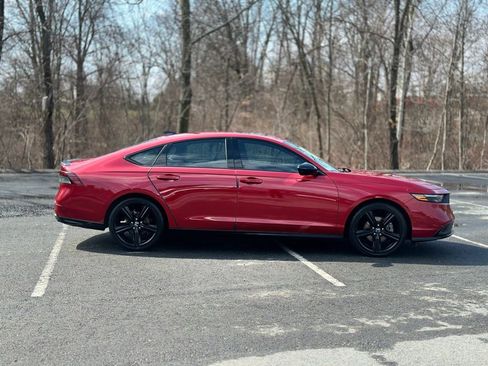 Used 2024 Honda Accord Sport image 7