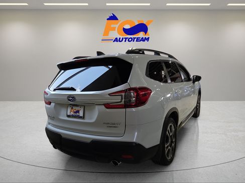 Used 2024 Subaru Ascent Limited w/ Technology Package AWD/4WD image 3