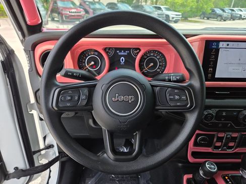 Used 2024 Jeep Gladiator Sport AWD/4WD image 31