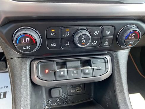 Used 2023 GMC Acadia AT4 w/ Preferred Package AWD/4WD image 21