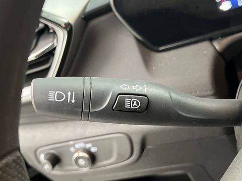 Used 2025 Chevrolet TrailBlazer LT AWD/4WD image 42