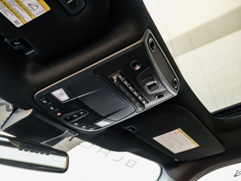 Used 2022 Ford F250 Lariat w/ Black Appearance Package image 37