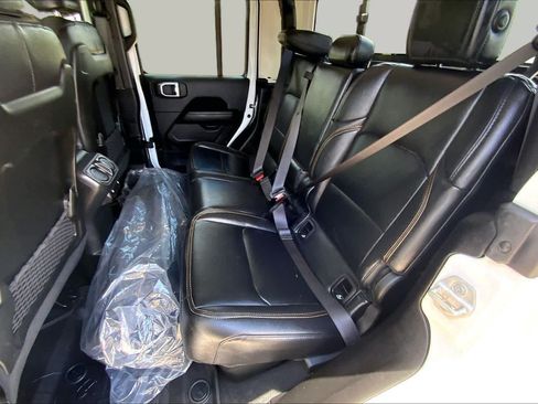 Used 2024 Jeep Gladiator Sport AWD/4WD image 19