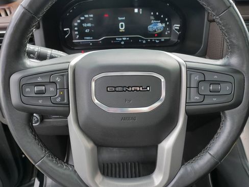 Used 2022 GMC Yukon Denali w/ Denali Ultimate Package image 29