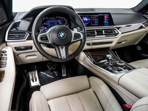 Used 2020 BMW X5 M50i w/ Premium Package image 27