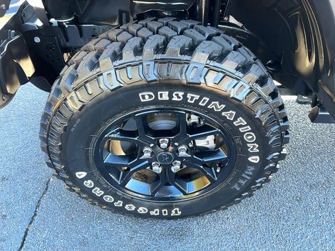 Used 2024 Jeep Wrangler Willys image 9