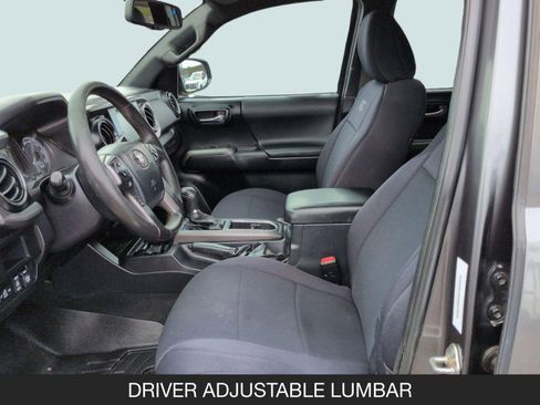 Used 2017 Toyota Tacoma TRD Sport image 15