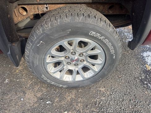 Used 2014 GMC Sierra 1500 SLE w/ SLE Value Package image 19