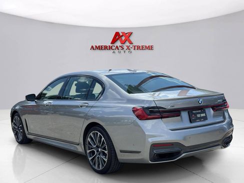 Used 2022 BMW 740i xDrive w/ M Sport Package AWD/4WD image 4
