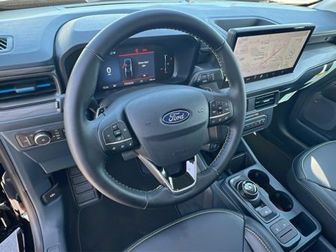 New 2025 Ford Maverick Lobo image 24