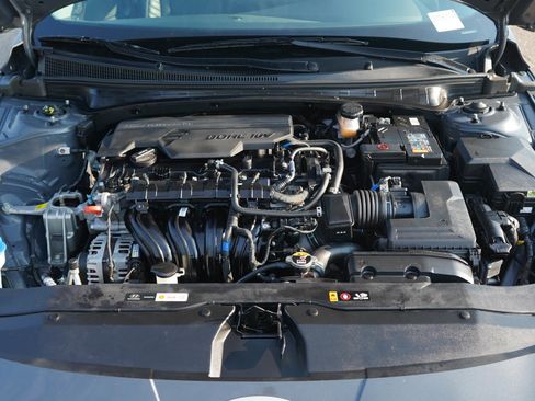 Used 2024 Hyundai Elantra Limited FWD image 28