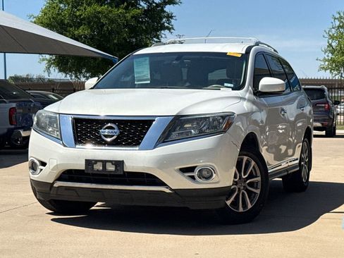 Used 2014 Nissan Pathfinder SL w/ Trailer Tow Package image 1