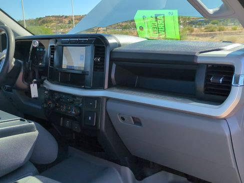 Used 2024 Ford F250 XL RWD image 28