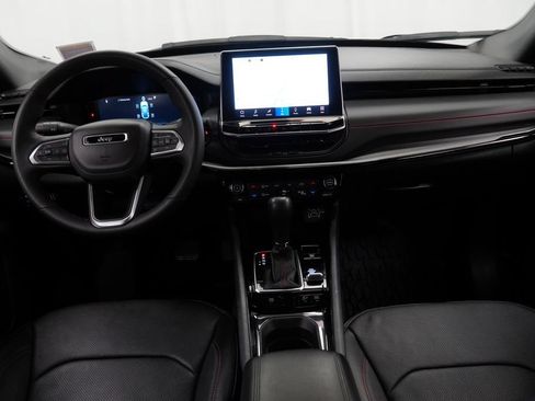 Used 2024 Jeep Compass Trailhawk w/ Trailhawk Elite Group AWD/4WD image 25