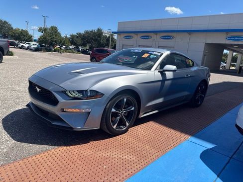 Used 2020 Ford Mustang Coupe RWD image 6