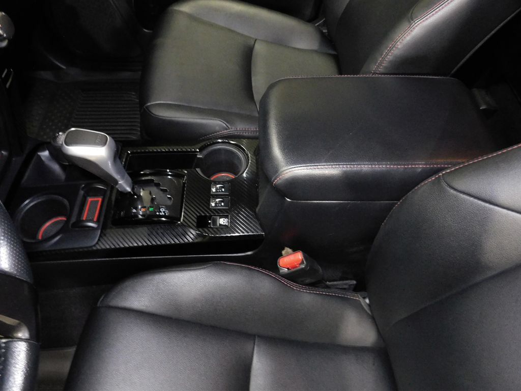 Used 2023 Toyota 4Runner TRD Off-Road Premium w/ Moonroof Package AWD/4WD image 24