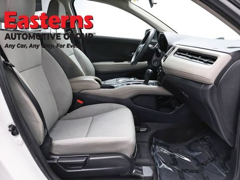 Used 2021 Honda HR-V LX image 22