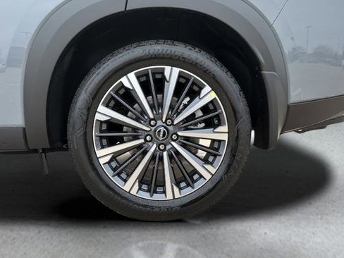New 2026 Nissan Pathfinder Platinum AWD/4WD image 14