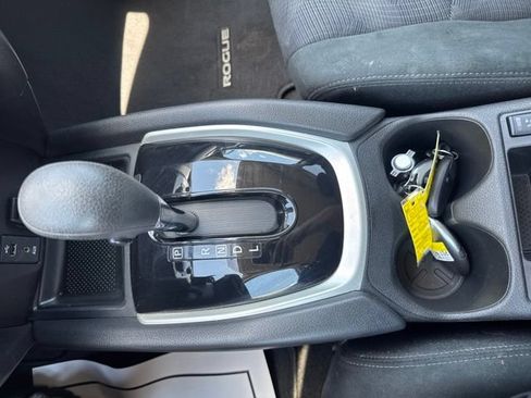 Used 2016 Nissan Rogue SV w/ SV Premium Package FWD image 22
