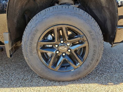 Used 2023 Chevrolet Silverado 1500 LT Trail Boss w/ LT Trail Boss Premium Package image 7