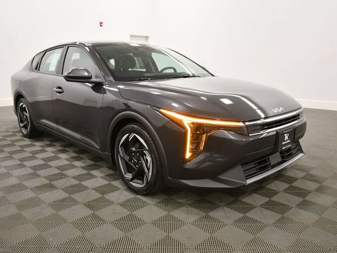 Certified 2025 Kia K4 EX FWD image 10