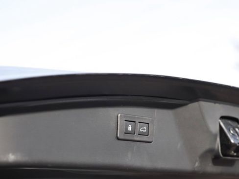 Used 2020 Subaru Outback Touring XT image 6