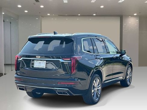 Used 2024 Cadillac XT6 Premium Luxury AWD/4WD image 4