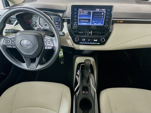 Used 2020 Toyota Corolla LE FWD image 26