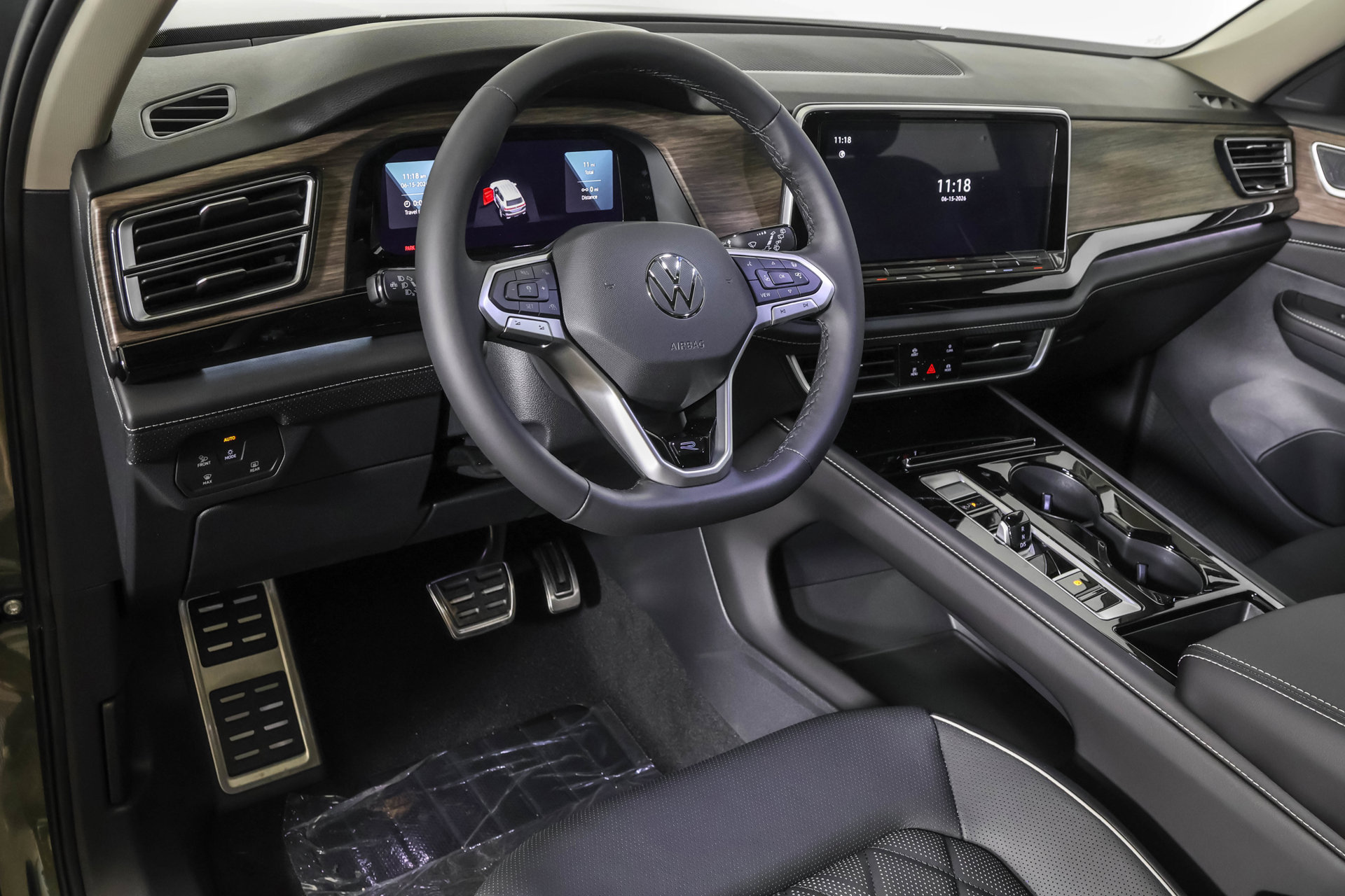 New 2026 Volkswagen Atlas SEL Premium R-Line AWD/4WD image 3