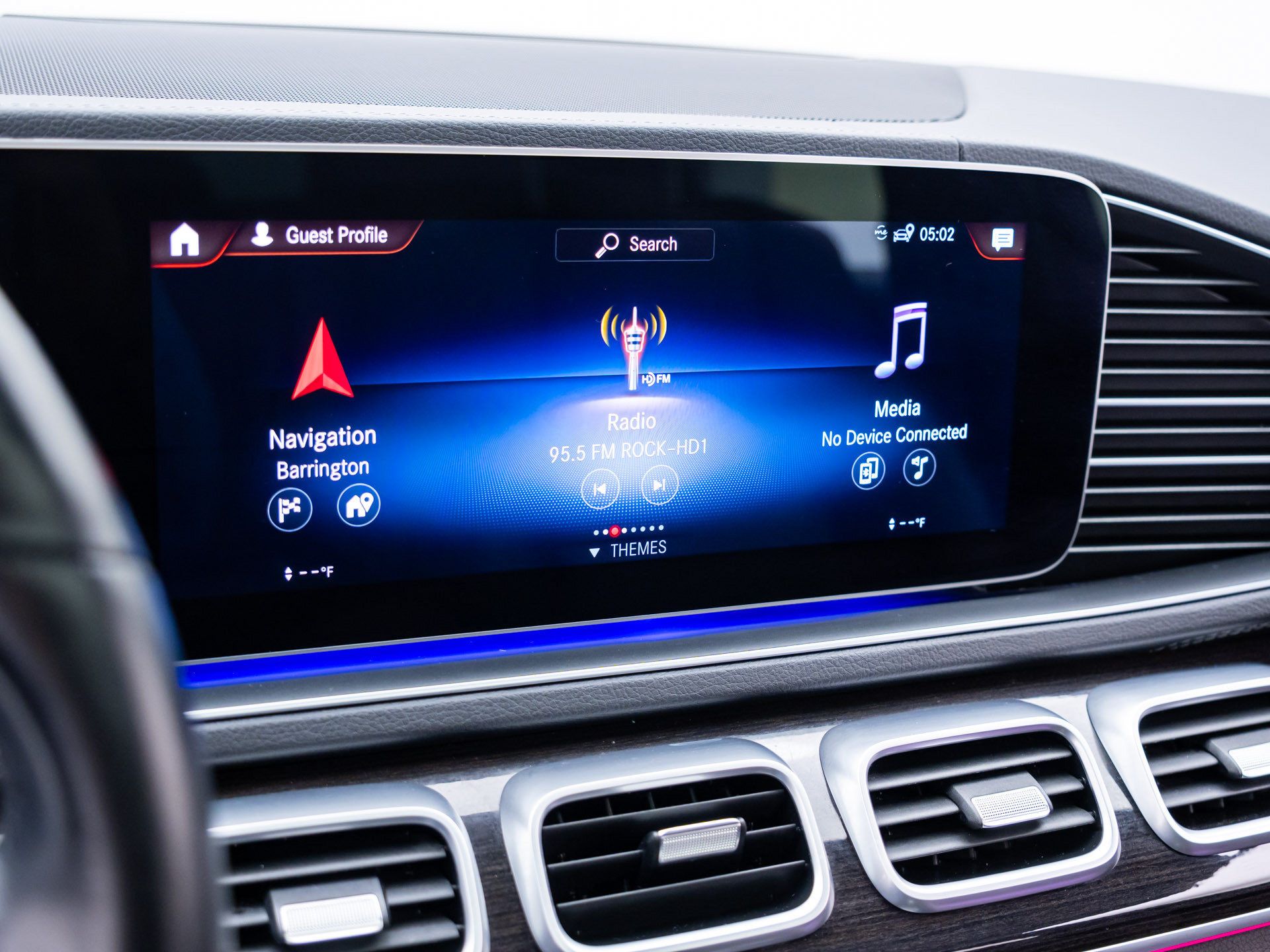 Used 2023 Mercedes-Benz GLS 450 4MATIC image 26