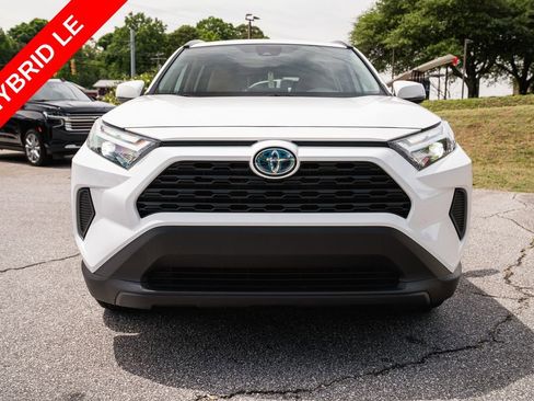 Used 2024 Toyota RAV4 LE AWD/4WD image 2