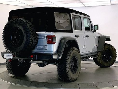 Used 2024 Jeep Wrangler Unlimited Rubicon w/ Technology Group AWD/4WD image 11