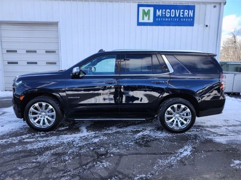 Used 2021 Chevrolet Tahoe Premier w/ Premium Package image 2