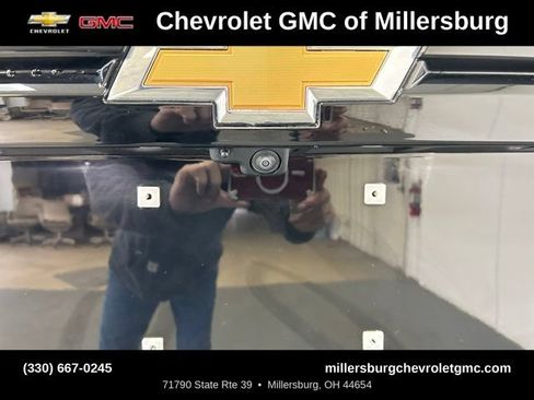 Used 2025 Chevrolet Traverse LT FWD image 9