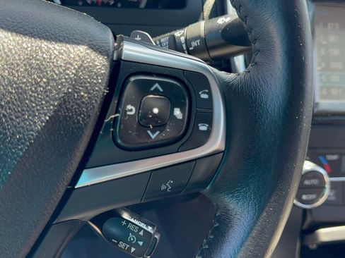 Used 2017 Toyota Camry XSE FWD image 17