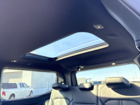 Used 2024 Jeep Wagoneer Series II image 34