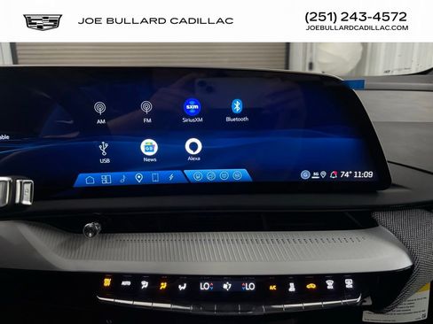 New 2025 Cadillac Optiq Sport 1 w/ LPO, Floor Liner Package image 28