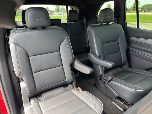 Used 2026 Buick Enclave Sport Touring FWD image 39