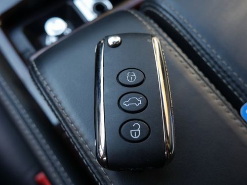 Used 2008 Bentley Flying Spur Flying Spur image 19